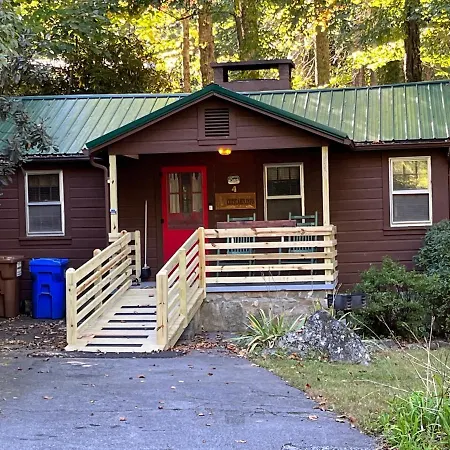 Cozy Cabin Pet Friendly Ada Compatible